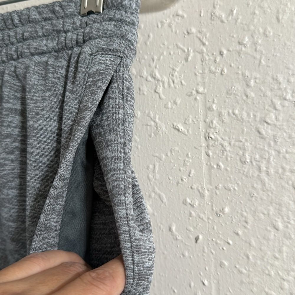 adidas sweatpants Sz xl 14/16 - Picture 3 of 6